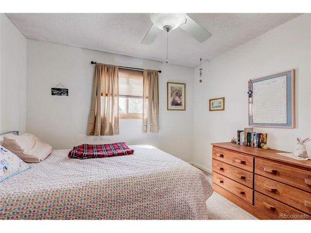 3339 19th St, Greeley, CO 80634