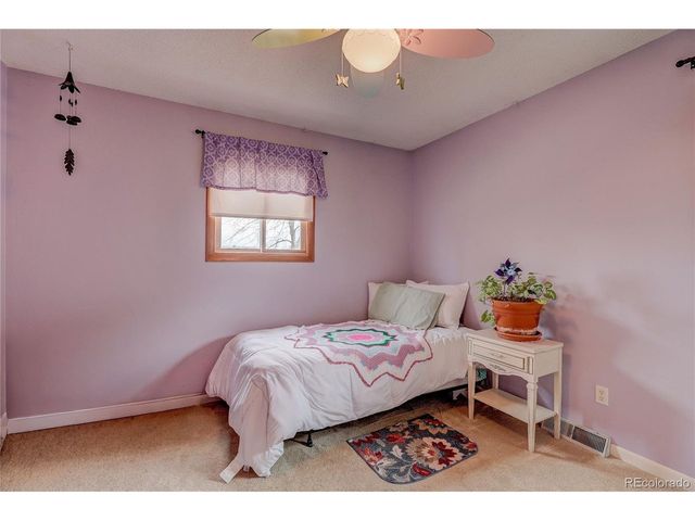 3339 19th St, Greeley, CO 80634