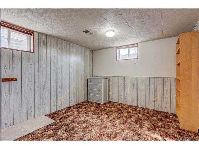 3339 19th St, Greeley, CO 80634