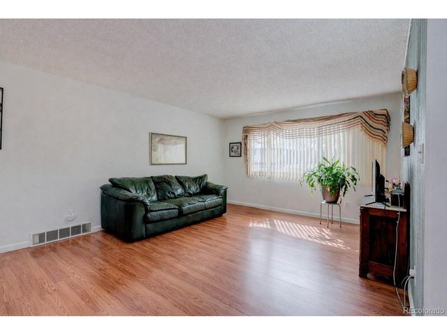 3339 19th St, Greeley, CO 80634