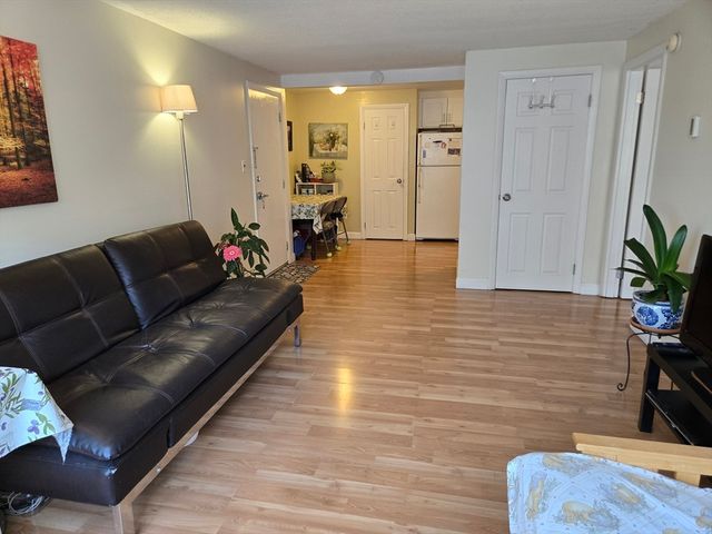 2 Old Colony Lane 8, Arlington, MA 02476