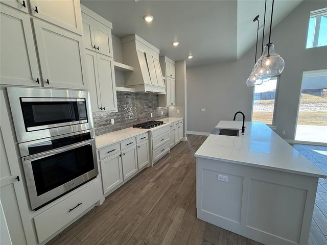 10140 NW 100th Street, Yukon, OK 73099