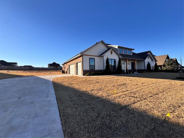 10140 NW 100th Street, Yukon, OK 73099
