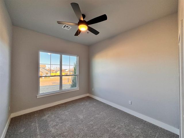 10140 NW 100th Street, Yukon, OK 73099