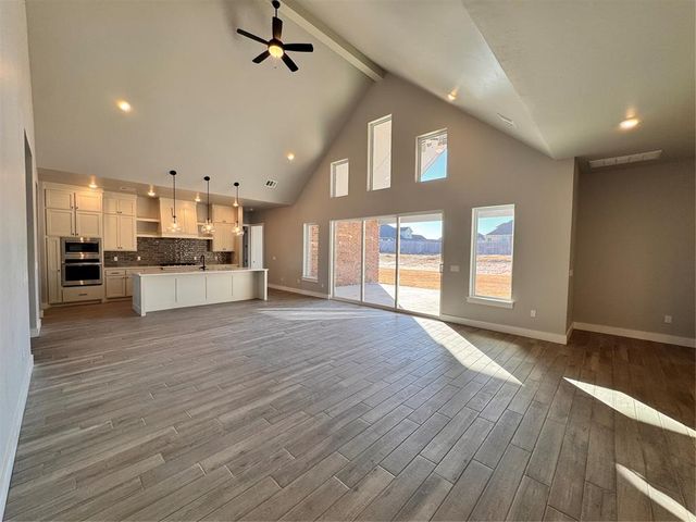 10140 NW 100th Street, Yukon, OK 73099