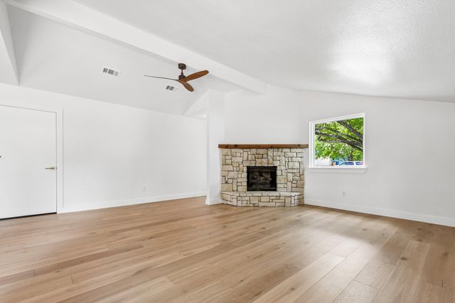 3216 Plantation RD, Austin, TX 78745