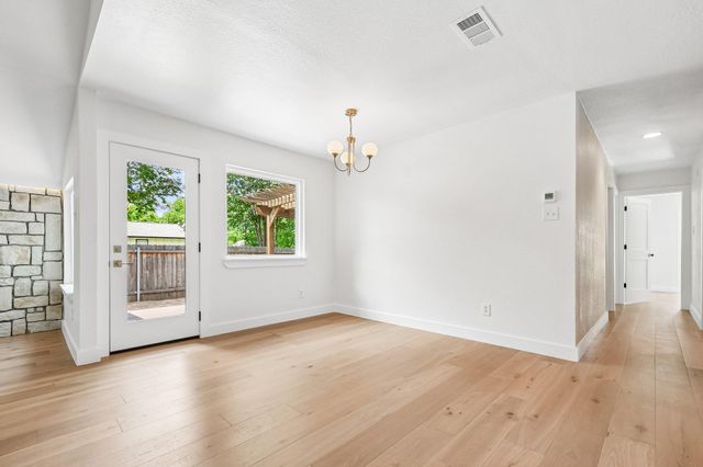 3216 Plantation RD, Austin, TX 78745
