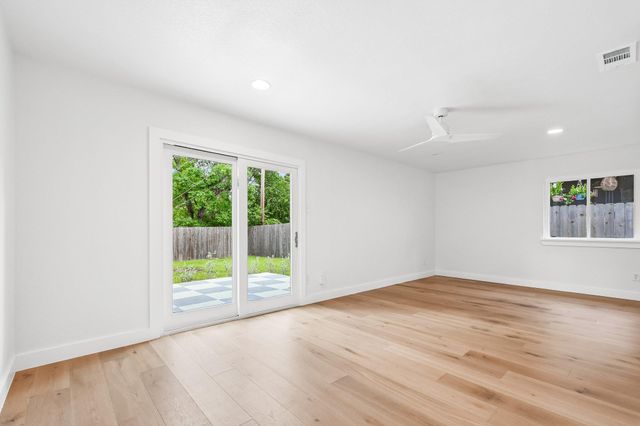 3216 Plantation RD, Austin, TX 78745
