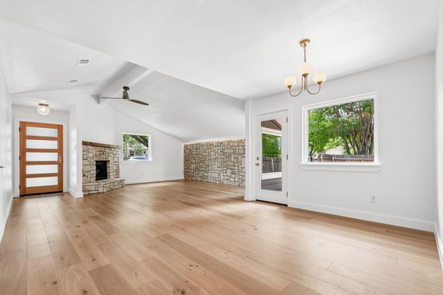 3216 Plantation RD, Austin, TX 78745