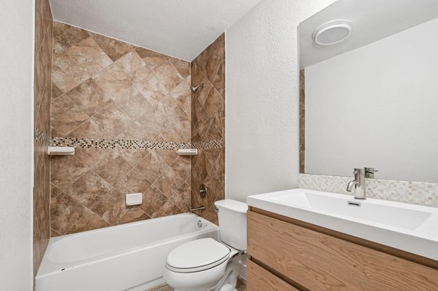 3216 Plantation RD, Austin, TX 78745