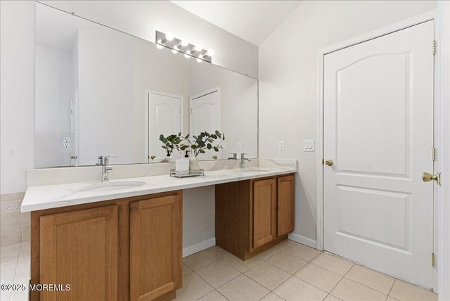 10 Sunshine Way, Jackson, NJ 08527