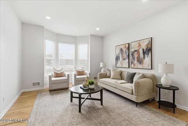 10 Sunshine Way, Jackson, NJ 08527