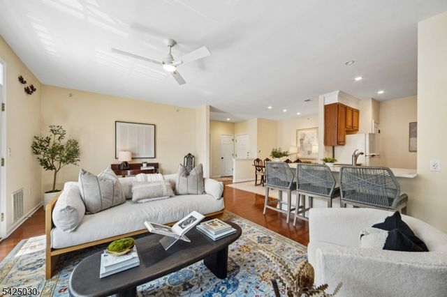 4 Quarry Dr B2, Woodland Park, NJ 07424