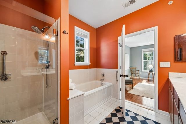 4 Quarry Dr B2, Woodland Park, NJ 07424