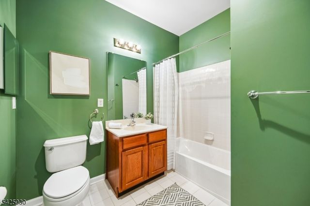 4 Quarry Dr B2, Woodland Park, NJ 07424