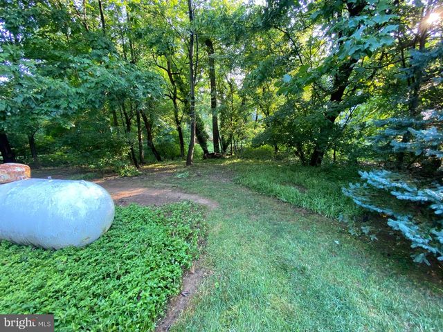 5 LANTERN LN, Malvern, PA 19355