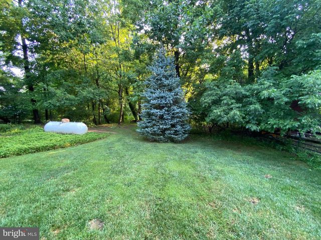 5 LANTERN LN, Malvern, PA 19355