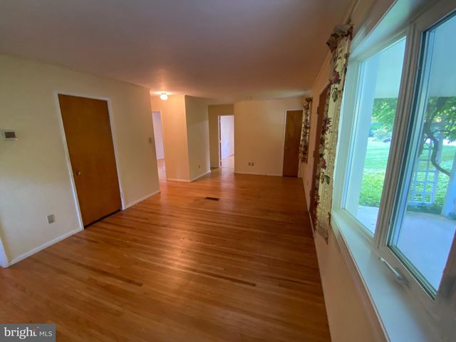 5 LANTERN LN, Malvern, PA 19355