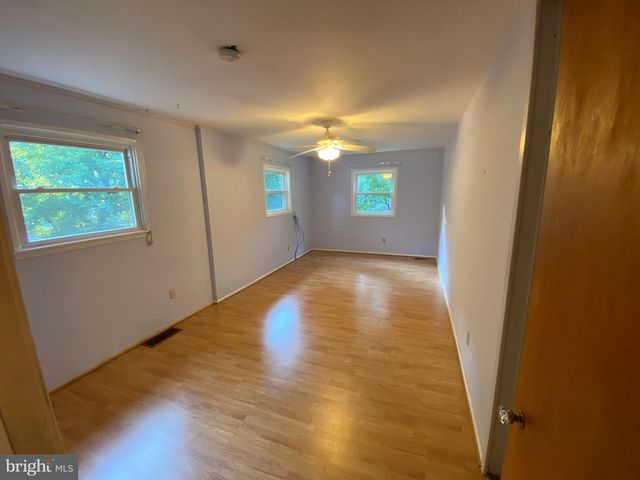 5 LANTERN LN, Malvern, PA 19355