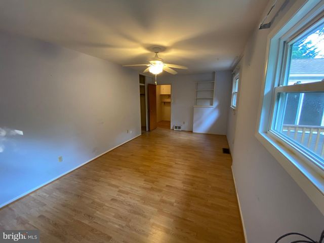 5 LANTERN LN, Malvern, PA 19355