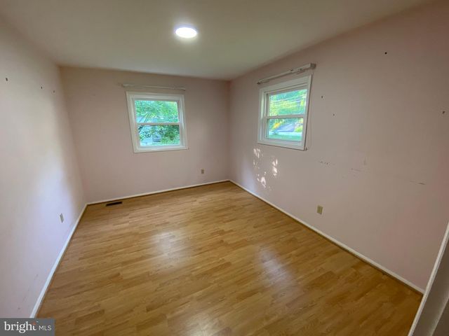5 LANTERN LN, Malvern, PA 19355
