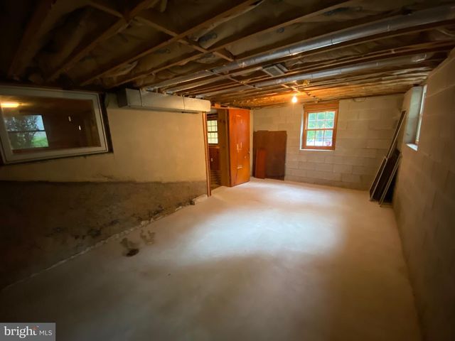 5 LANTERN LN, Malvern, PA 19355