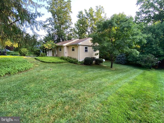 5 LANTERN LN, Malvern, PA 19355
