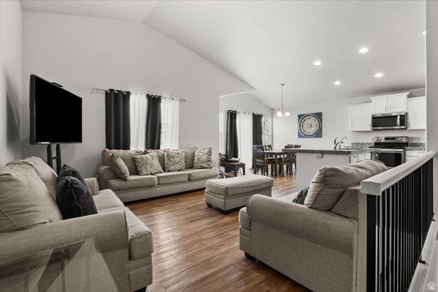 3297 S NEWHOUSE DR, Magna, UT 84044