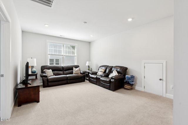 709 Hydrangea Field Court, Wake Forest, NC 27587