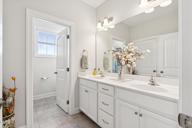 709 Hydrangea Field Court, Wake Forest, NC 27587