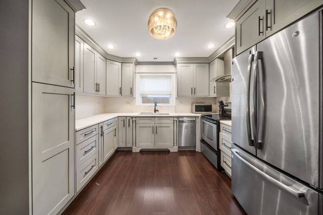 6630 W 95th Street 3D, Oak Lawn, IL 60453