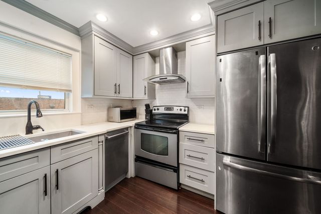 6630 W 95th Street 3D, Oak Lawn, IL 60453