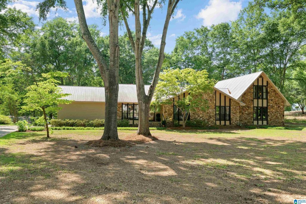 1702 PINE HARBOR ROAD, Pell City, AL 35128