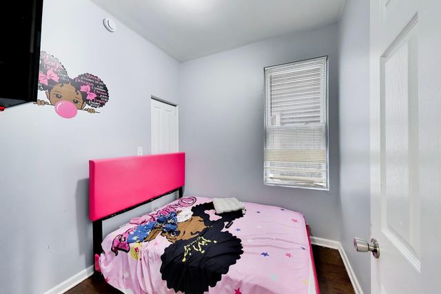 7524 S Ellis Avenue, Chicago, IL 60619