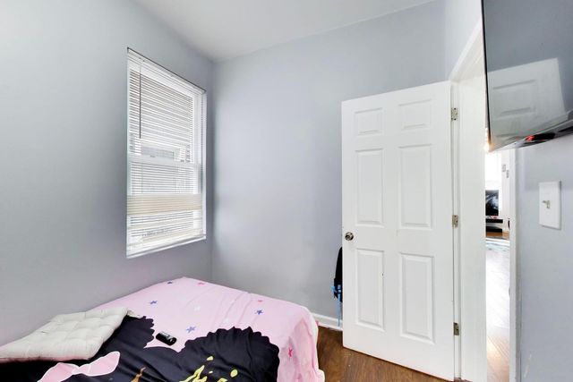 7524 S Ellis Avenue, Chicago, IL 60619