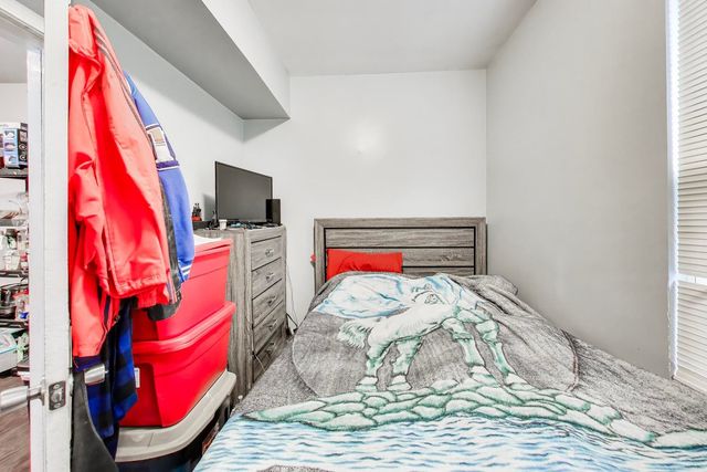 7524 S Ellis Avenue, Chicago, IL 60619