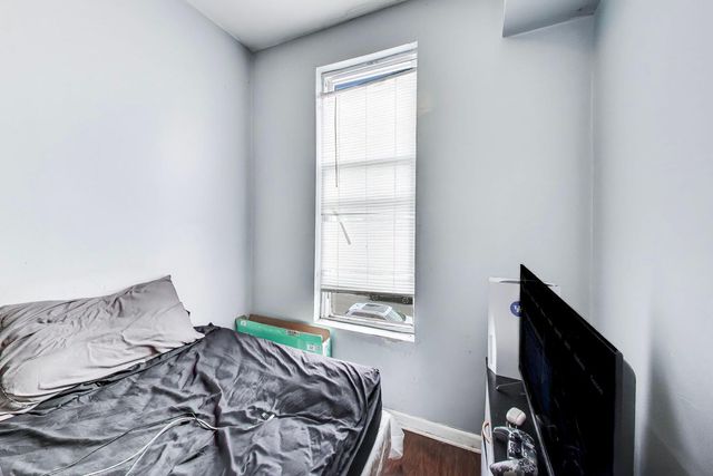 7524 S Ellis Avenue, Chicago, IL 60619