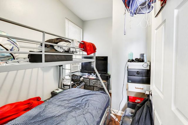 7524 S Ellis Avenue, Chicago, IL 60619