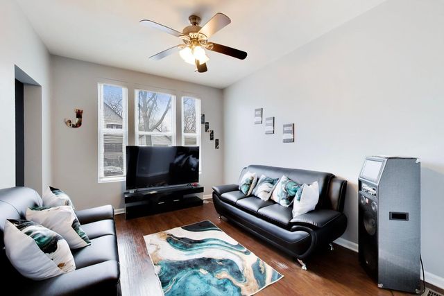 7524 S Ellis Avenue, Chicago, IL 60619