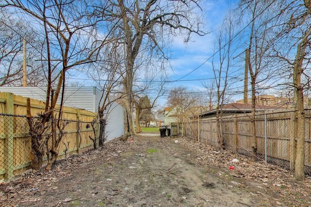 7524 S Ellis Avenue, Chicago, IL 60619