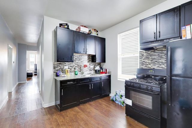 7524 S Ellis Avenue, Chicago, IL 60619