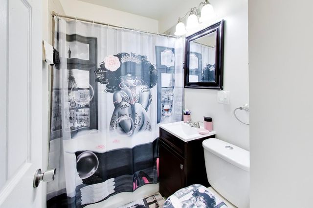 7524 S Ellis Avenue, Chicago, IL 60619