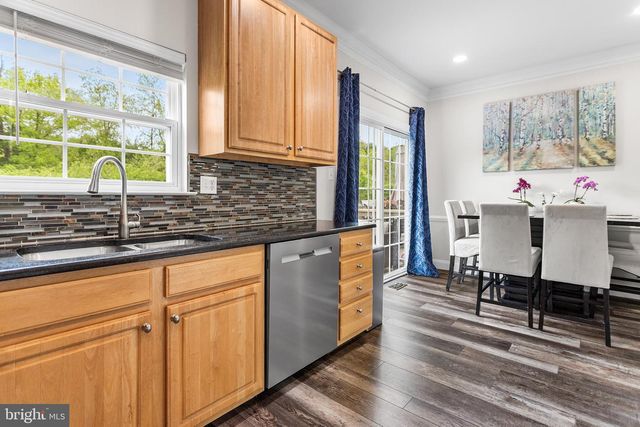 12 HOAG LN, Aston, PA 19014
