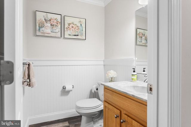 12 HOAG LN, Aston, PA 19014