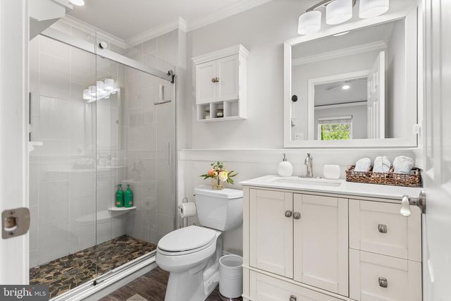12 HOAG LN, Aston, PA 19014