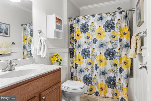 12 HOAG LN, Aston, PA 19014