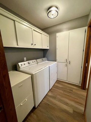 162 Laurel DRIVE S, West Bend, WI 53095