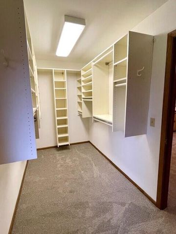 162 Laurel DRIVE S, West Bend, WI 53095