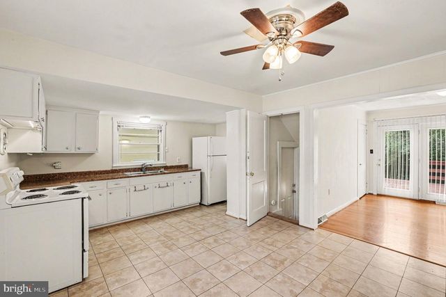 117 HILLCREST DR, Fredericksburg, VA 22401