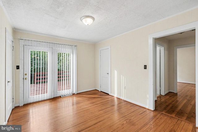 117 HILLCREST DR, Fredericksburg, VA 22401
